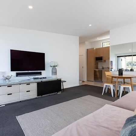 'Lakelife' Lake Front Apartment Куийнстаун Екстериор снимка