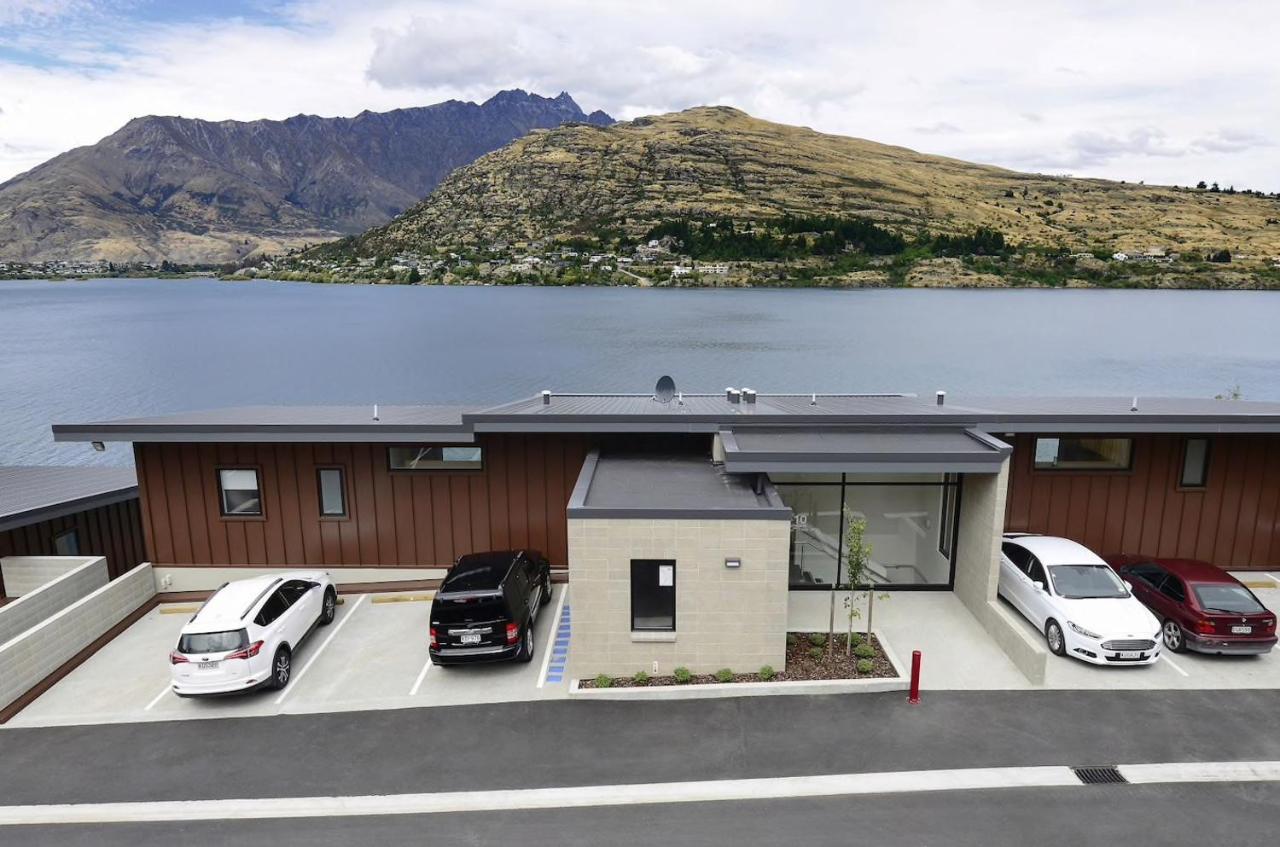 'Lakelife' Lake Front Apartment Куийнстаун Екстериор снимка