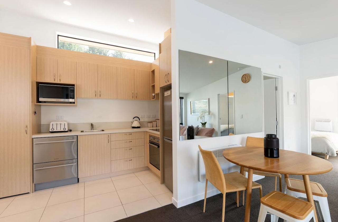 'Lakelife' Lake Front Apartment Куийнстаун Екстериор снимка